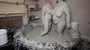 mud-wrestling-with-candy_13.jpg