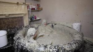 mud-wrestling-with-candy_15.jpg