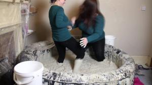 mud-wrestling-with-candy_4.jpg