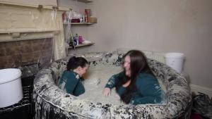 mud-wrestling-with-candy_5.jpg